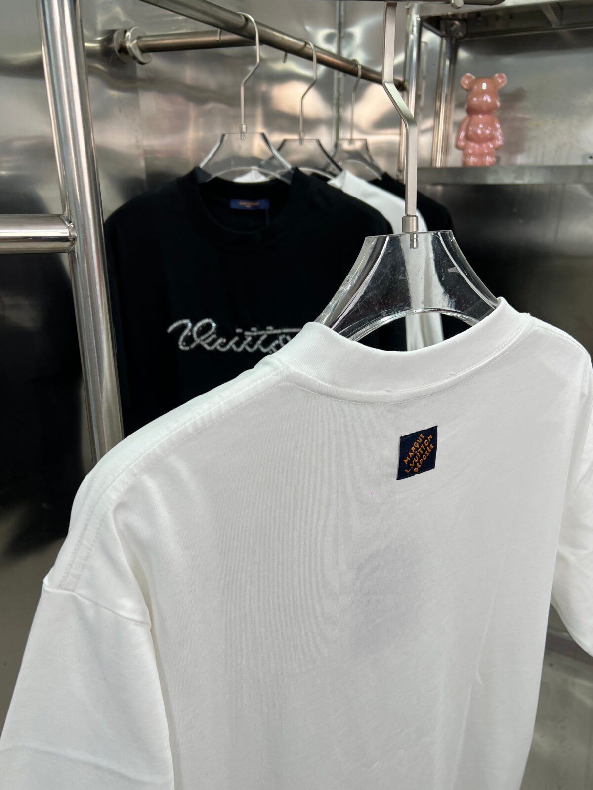 P65 LV SS26 早春男士新款短袖 珠管绣花圆领上衣 尺码S M L XL