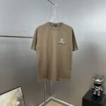P85 1V～路易 厚板镀银立体滴胶 《区别通货面料》双纱纯棉，紧密纱线短袖tee 上身十分舒适，男女同款，落肩宽松版型 颜色: 黑色 白色 咖啡色 尺码：S（90-130斤） M（125-150斤） L（135-165斤） XL（160-190斤） XXL（185-220斤）