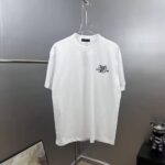 weigou_175069_1_0fac94a043 P85 1v~ 路易厚板滴胶 《区别通货面料》双纱纯棉,紧密纱线,短袖tee 上身十分舒适,男女同款半袖,落肩宽松版型 颜色: 黑色 白色 咖啡色 尺码:S(90-130斤) M(125-150斤) L(135-165斤) XL(160-190斤) XXL(185-220斤)