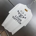 weigou_175069_4_7d74b9cbab P85 1v~ 路易厚板滴胶 《区别通货面料》双纱纯棉,紧密纱线,短袖tee 上身十分舒适,男女同款半袖,落肩宽松版型 颜色: 黑色 白色 咖啡色 尺码:S(90-130斤) M(125-150斤) L(135-165斤) XL(160-190斤) XXL(185-220斤)