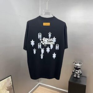 P85 1v～ 路易厚板滴胶 《区别通货面料》双纱纯棉，紧密纱线，短袖tee 上身十分舒适，男女同款半袖，落肩宽松版型 颜色: 黑色 白色 咖啡色 尺码：S（90-130斤） M（125-150斤） L（135-165斤） XL（160-190斤） XXL（185-220斤）