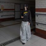 P125 《𝙉𝙚𝙬⚜️LV-路易》 2026*秋冬新款长袖卫衣男女同款 全棉360克做旧炒雪花、厚板发泡亮片印花 尺码：S M L XL XXL 颜色 粉色 浅灰色 天蓝色 黑色 立即抢购👉