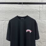 P80 CH*克罗心*2026春夏新款 经典梵文马蹄厚板立体植绒+厚板硅胶工艺 定制双纱平纹纯棉面料 短袖T恤 男女同款 颜色：黑色 白色 尺码： S （90-130斤） M （120-150斤） L （140-165斤） XL （160-180斤） XXL （180-210斤）