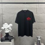 P80 CH*克罗心*2026春夏新款 经典梵文马蹄厚板立体植绒工艺 定制双纱平纹纯棉面料 短袖T恤 男女同款 颜色：黑色 白色 尺码： S （90-130斤） M （120-150斤） L （140-165斤） XL （160-180斤） XXL （180-210斤）