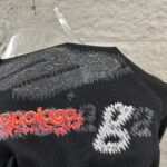 P80 Balenciaga*巴黎*2026 春夏新款短袖t恤 经典 立体刺绣+烫画工艺 定制双纱平纹纯棉面料 男女同款 颜色：黑色 白色 尺码： S （90-130斤） M （120-150斤） L （140-165斤） XL （160-180斤） XXL （180-210斤）