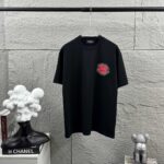 P80 Balenciaga*巴黎*2026 春夏新款短袖t恤 经典 立体厚板硅胶工艺+烫钻工艺 定制双纱平纹纯棉面料 男女同款 颜色：黑色 白色 尺码： S （90-130斤） M （120-150斤） L （140-165斤） XL （160-180斤） XXL （180-210斤）