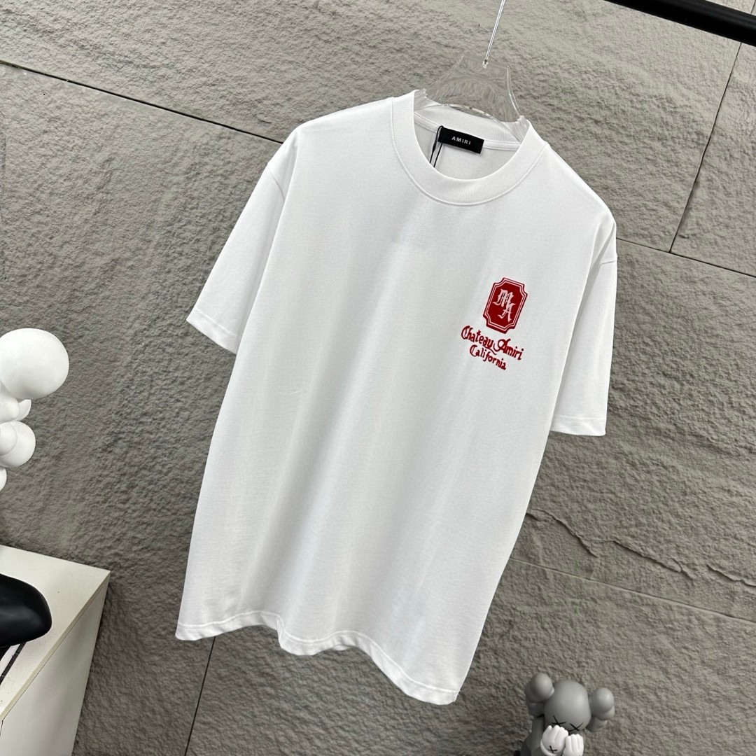 P80 Amiri*埃米尔 2026早春夏季新款 定制平纹纯棉双纱面料 短袖T恤 经典字母植绒工艺 男女同款 颜色：黑色 白色 尺码： S （90-130斤） M （120-150斤） L （140-165斤） XL （160-180斤） XXL （180-210斤）