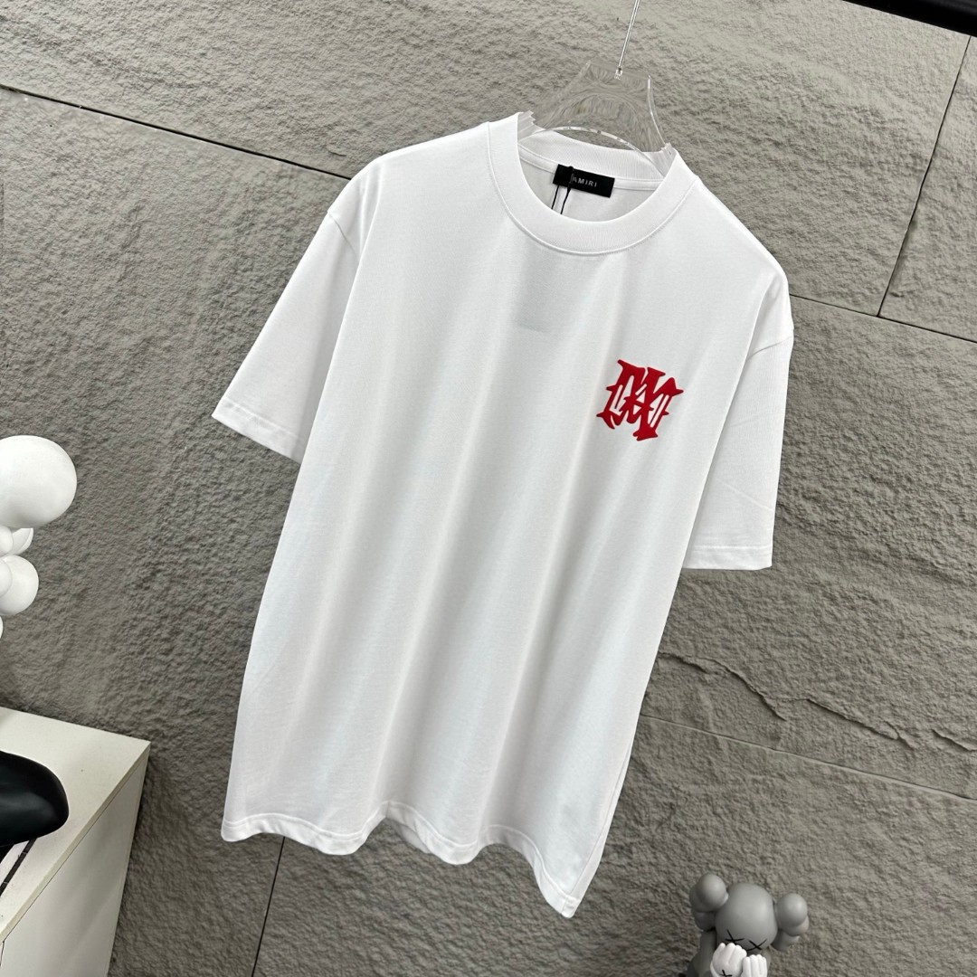 P80 Amiri*埃米尔 2026早春夏季新款 定制平纹纯棉双纱面料 短袖T恤 经典字母发泡工艺 男女同款 颜色：黑色 白色 尺码： S （90-130斤） M （120-150斤） L （140-165斤） XL （160-180斤） XXL （180-210斤）