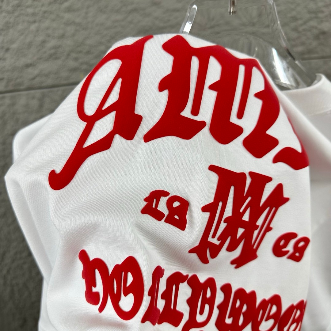 P80 Amiri*埃米尔 2026早春夏季新款 定制平纹纯棉双纱面料 短袖T恤 经典字母发泡工艺 男女同款 颜色：黑色 白色 尺码： S （90-130斤） M （120-150斤） L （140-165斤） XL （160-180斤） XXL （180-210斤）