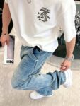 P80 1v～ Lv路易logo字母刺绣 《区别通货面料》7a抗菌短袖tee 上身十分舒适，男女同款半袖，落肩宽松版型 颜色: 黑色 白色 咖啡色 尺码：S（90-130斤） M（125-150斤） L（135-165斤） XL（160-190斤） XXL（185-220斤）