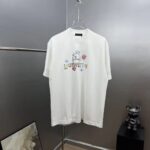 P80 1v～手绘植绒卡通 2025秋冬新款280g纯棉上衣 7A抗菌短袖tee 负离子上身十分舒适，男女同款半袖，落肩宽松版型 颜色: 黑色 白色 咖啡色 尺码：S（90-130斤） M（125-150斤） L（135-165斤） XL（160-190斤） XXL（185-220斤）