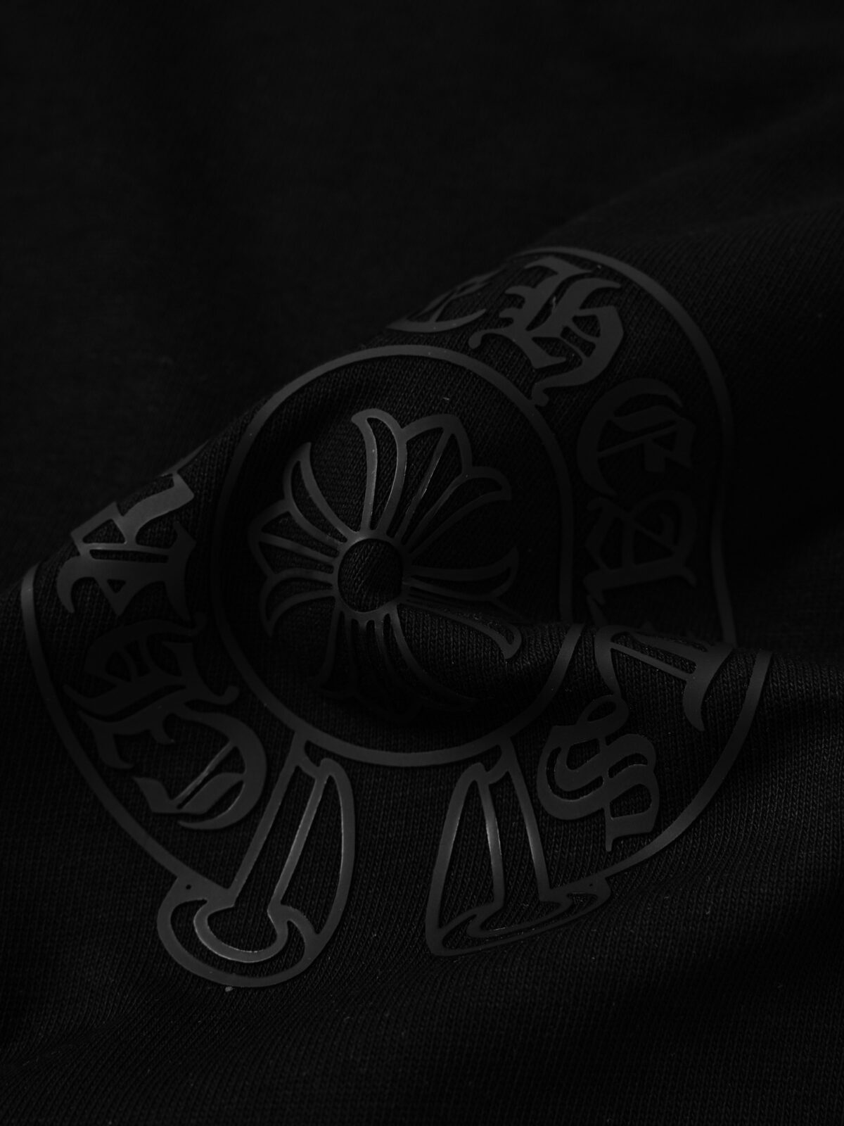 P80 Louis Vuitton/路易威登 烫钻马蹄印花短袖 定做布料 印花辅料细节都是采用 采用280g棉质布料32支精双棉纱平纹 无蚀尘毛艺工处布理面 特拉种捆机器边双锁链包线缝纯棉制定面料 男女同款 Size:S-XL