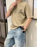 P80 1v～ Lv路易logo字母刺绣 《区别通货面料》7a抗菌短袖tee 上身十分舒适，男女同款半袖，落肩宽松版型 颜色: 黑色 白色 咖啡色 尺码：S（90-130斤） M（125-150斤） L（135-165斤） XL（160-190斤） XXL（185-220斤）