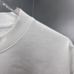 P80 1v～ 路易贴布厚板滴胶 《区别通货面料》双纱纯棉上衣 7A抗菌短袖tee 负离子上身十分舒适，男女同款半袖，落肩宽松版型 颜色: 黑色 白色 咖啡色 尺码：S（90-130斤） M（125-150斤） L（135-165斤） XL（160-190斤） XXL（185-220斤）