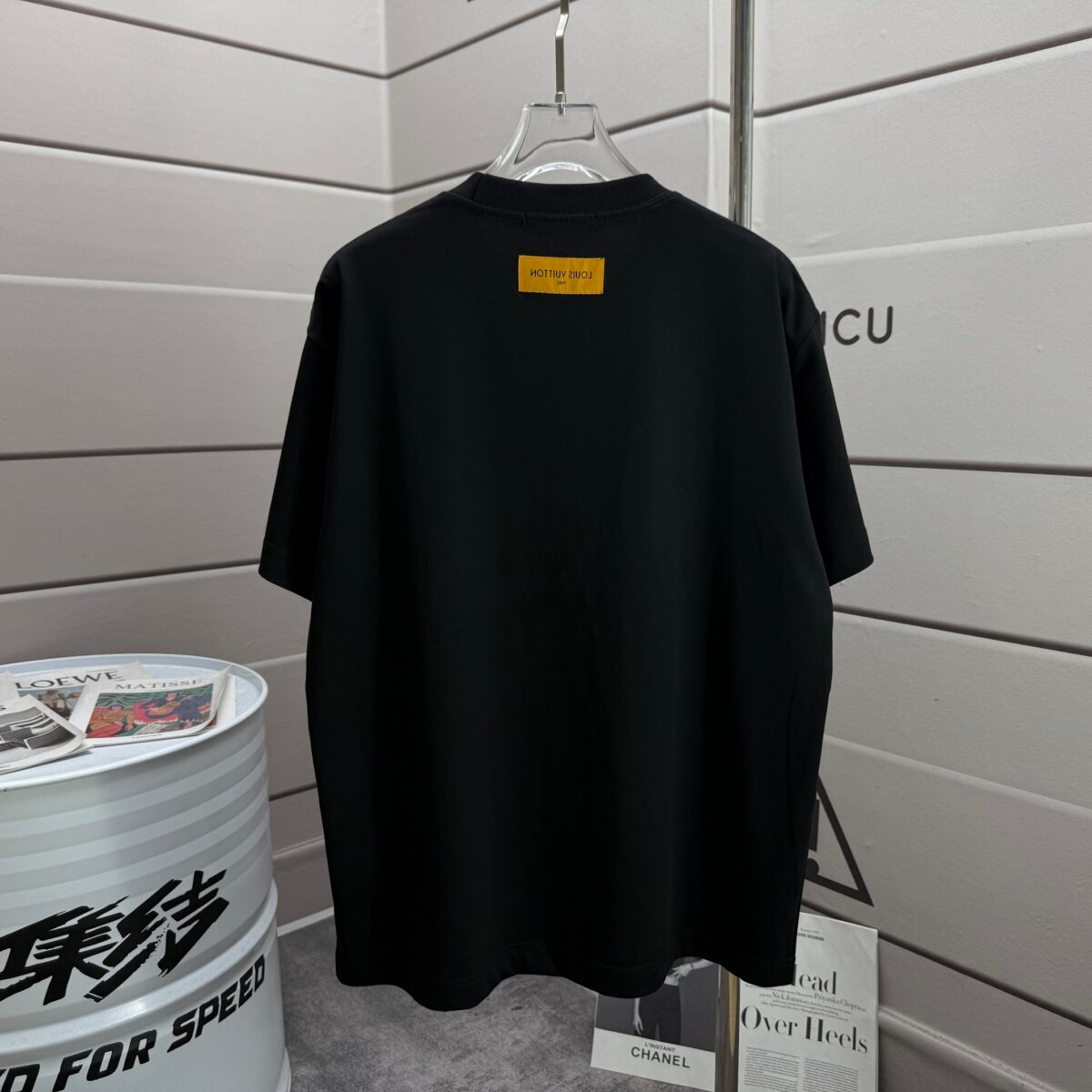 P70 1v 路易*2026春夏新款 个性字母印花工艺设计 高端版本！透气舒适度高，定制双纱平纹纯棉面料 宽松版短袖圆领T恤 男女同款 颜色: 黑色 白色 杏色 灰色 尺码： S （90-130斤） M （120-150斤） L （140-165斤） XL （160-180斤） XXL （180-210斤）