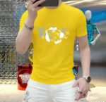 P70 品牌： LV (胖子福音)原单男士休闲短袖T恤，2026春夏新品，定制胸前顶级logo 工艺、搭配整件细节 品质及剪裁设计都堪称一流，定制进口丝光棉面料！型格十足，配色轻熟百搭。M-5XL(穿到220斤)