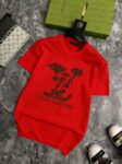 P70 品牌： LV (胖子福音)原单男士休闲短袖T恤，2026春夏新品，定制胸前顶级logo 工艺、搭配整件细节 品质及剪裁设计都堪称一流，定制进口丝光棉面料！型格十足，配色轻熟百搭。M-5XL(穿到220斤)