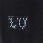P75 LV* 2026新款 精致绣花小logo 300g短袖t恤 宽松版型男女同款 尺码 S M L XL XXL 黑色 白色 浅蓝