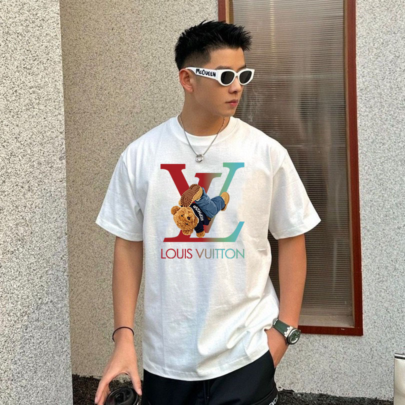 P70 LV/路易威登 印花Logo百搭潮流短袖T恤男女同款 吊牌 领标 水洗唛 三标齐全 定织定染280克精梳棉面料 尺码：S-XXL 颜色：黑色，白色，藏青色