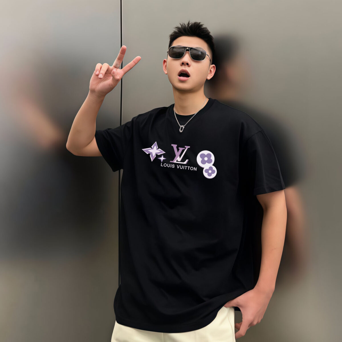 P70 LV/路易威登 印花Logo百搭潮流短袖T恤男女同款 吊牌 领标 水洗唛 三标齐全 定织定染280克精梳棉面料 尺码：S-XXL 颜色：黑色，白色，藏青色