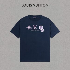 P70 LV/路易威登 印花Logo百搭潮流短袖T恤男女同款 吊牌 领标 水洗唛 三标齐全 定织定染280克精梳棉面料 尺码：S-XXL 颜色：黑色，白色，藏青色