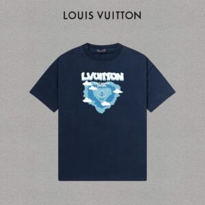 P70 LV/路易威登 印花Logo百搭潮流短袖T恤男女同款 吊牌 领标 水洗唛 三标齐全 定织定染280克精梳棉面料 尺码：S-XXL 颜色：黑色，白色，藏青色