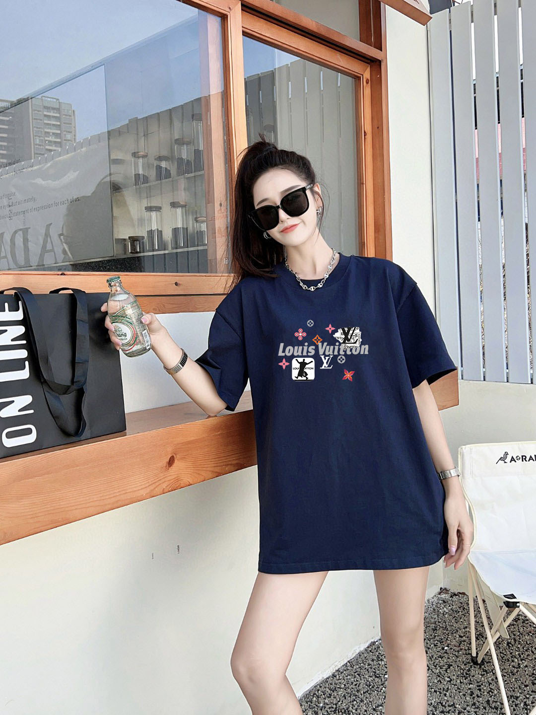 P70 LV/路易威登 印花Logo百搭潮流短袖T恤男女同款 吊牌 领标 水洗唛 三标齐全 定织定染280克精梳棉面料 尺码：S-XXL 颜色：黑色，白色，藏青色