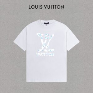 P70 LV/路易威登 印花Logo百搭潮流短袖T恤男女同款 吊牌 领标 水洗唛 三标齐全 定织定染280克精梳棉面料 尺码：S-XXL 颜色：黑色，白色，藏青色