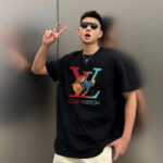 P70 LV/路易威登 印花Logo百搭潮流短袖T恤男女同款 吊牌 领标 水洗唛 三标齐全 定织定染280克精梳棉面料 尺码：S-XXL 颜色：黑色，白色，藏青色