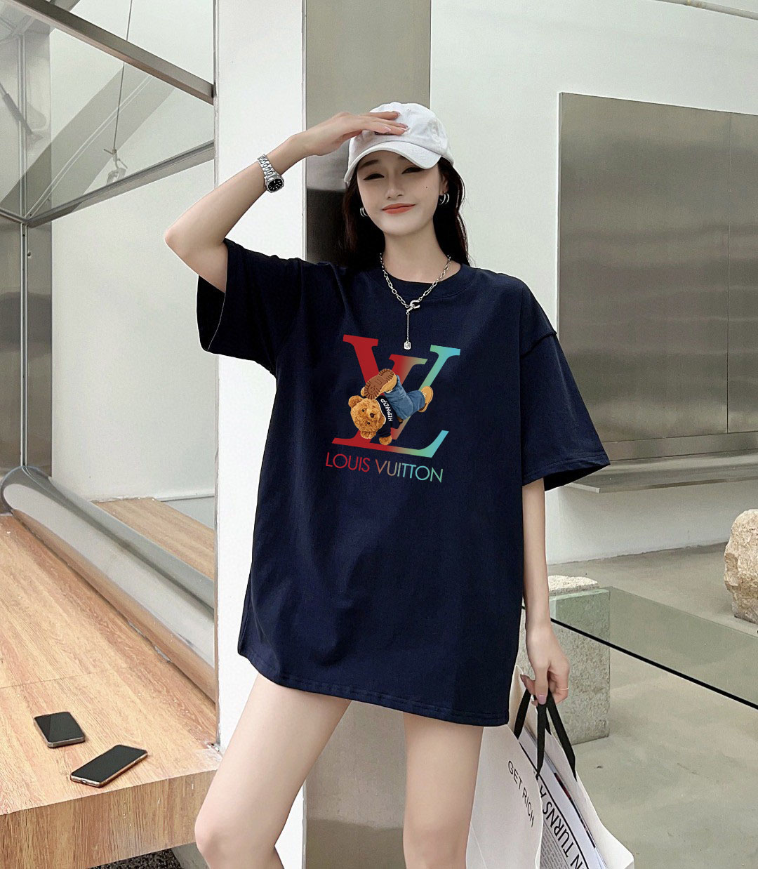 P70 LV/路易威登 印花Logo百搭潮流短袖T恤男女同款 吊牌 领标 水洗唛 三标齐全 定织定染280克精梳棉面料 尺码：S-XXL 颜色：黑色，白色，藏青色