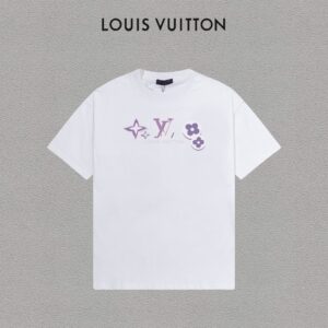 P70 LV/路易威登 印花Logo百搭潮流短袖T恤男女同款 吊牌 领标 水洗唛 三标齐全 定织定染280克精梳棉面料 尺码：S-XXL 颜色：黑色，白色，藏青色