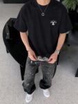 P75 1v～ Lv路易logo刺绣字母 《区别通货面料》7a抗菌短袖tee 上身十分舒适，男女同款半袖，落肩宽松版型 颜色: 黑色 白色 咖啡色 尺码：S（90-130斤） M（125-150斤） L（135-165斤） XL（160-190斤） XXL（185-220斤）