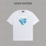 P70 LV/路易威登 印花Logo百搭潮流短袖T恤男女同款 吊牌 领标 水洗唛 三标齐全 定织定染280克精梳棉面料 尺码：S-XXL 颜色：黑色，白色，藏青色