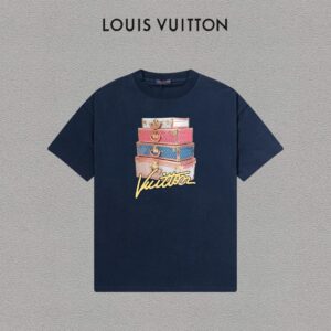 P70 LV/路易威登 印花Logo百搭潮流短袖T恤男女同款 吊牌 领标 水洗唛 三标齐全 定织定染280克精梳棉面料 尺码：S-XXL 颜色：黑色，白色，藏青色
