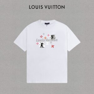 P70 LV/路易威登 印花Logo百搭潮流短袖T恤男女同款 吊牌 领标 水洗唛 三标齐全 定织定染280克精梳棉面料 尺码：S-XXL 颜色：黑色，白色，藏青色