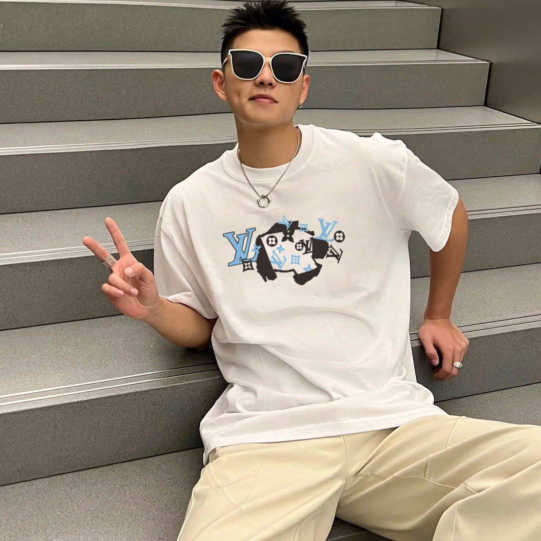 P70 LV/路易威登 印花Logo百搭潮流短袖T恤男女同款 吊牌 领标 水洗唛 三标齐全 定织定染280克精梳棉面料 尺码：S-XXL 颜色：黑色，白色，藏青色