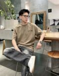 P75 1v～ Lv路易logo刺绣字母 《区别通货面料》7a抗菌短袖tee 上身十分舒适，男女同款半袖，落肩宽松版型 颜色: 黑色 白色 咖啡色 尺码：S（90-130斤） M（125-150斤） L（135-165斤） XL（160-190斤） XXL（185-220斤）