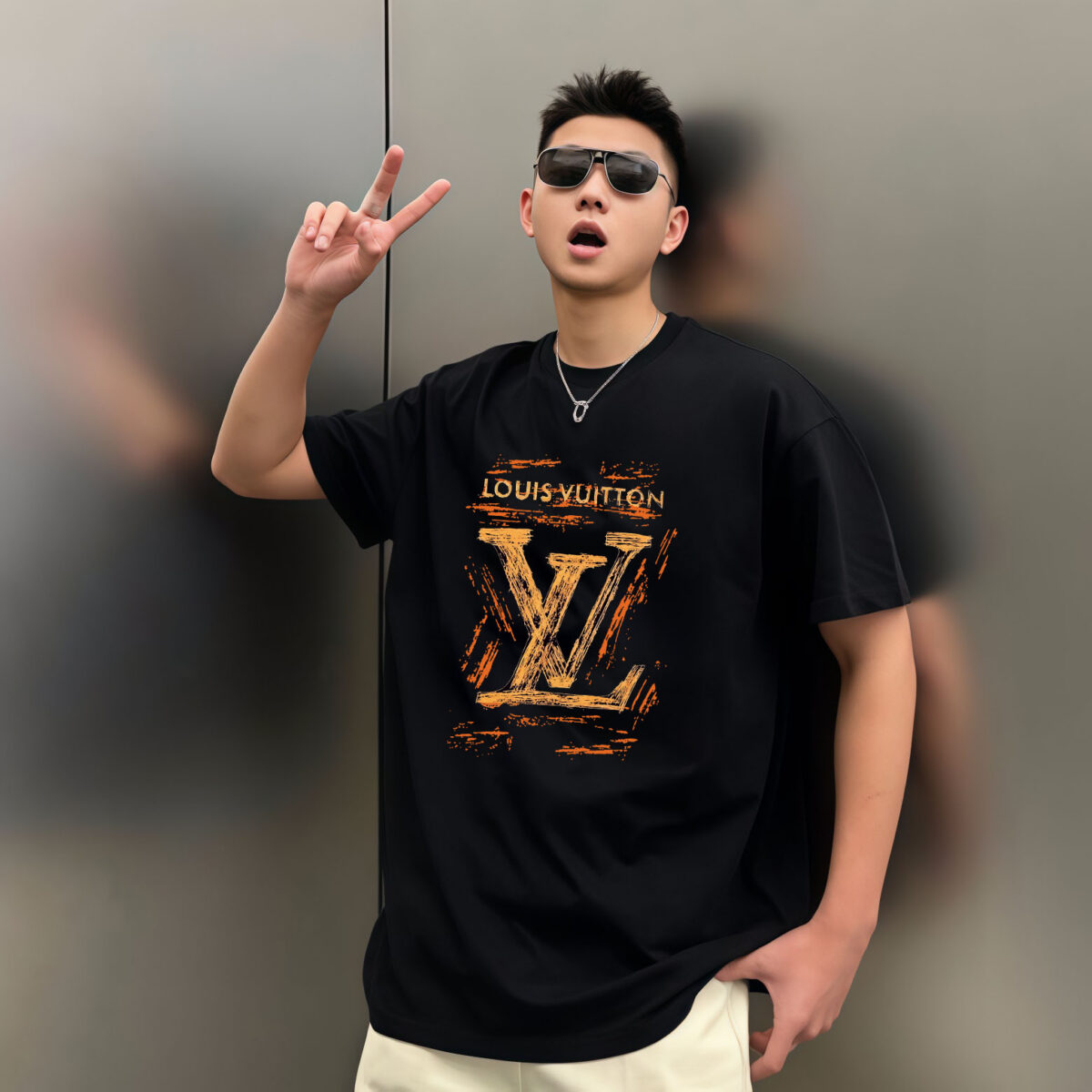 P70 LV/路易威登 印花Logo百搭潮流短袖T恤男女同款 吊牌 领标 水洗唛 三标齐全 定织定染280克精梳棉面料 尺码：S-XXL 颜色：黑色，白色，藏青色