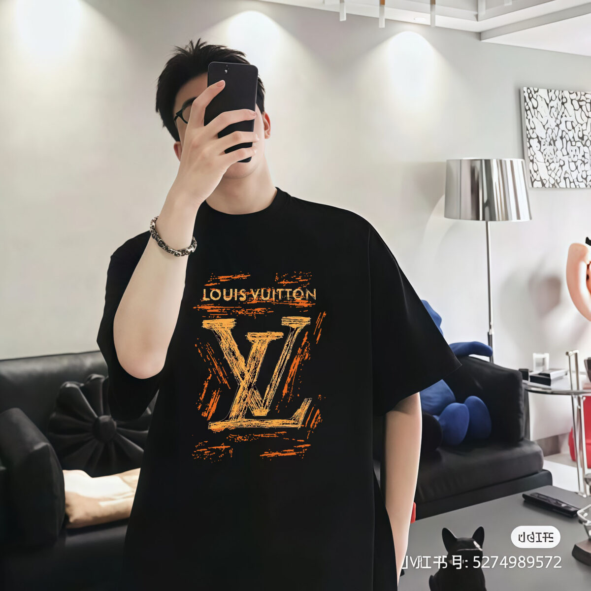 P70 LV/路易威登 印花Logo百搭潮流短袖T恤男女同款 吊牌 领标 水洗唛 三标齐全 定织定染280克精梳棉面料 尺码：S-XXL 颜色：黑色，白色，藏青色