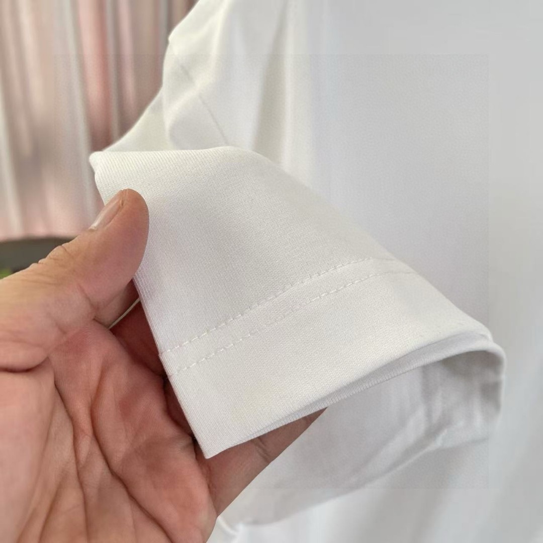 P70 1V*2026夏季新款 个性字母logo印花 定制面料300g 短袖T恤 男女同款 尺码：S M L XL XXL 五个码 颜色：黑色 白色 绿色 紫色