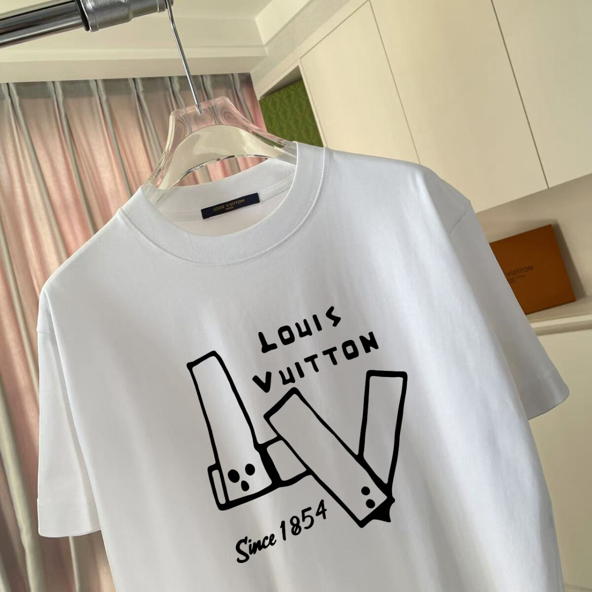 P70 1V*2026夏季新款 个性字母logo印花 定制面料300g 短袖T恤 男女同款 尺码：S M L XL XXL 五个码 颜色：黑色 白色 绿色 紫色