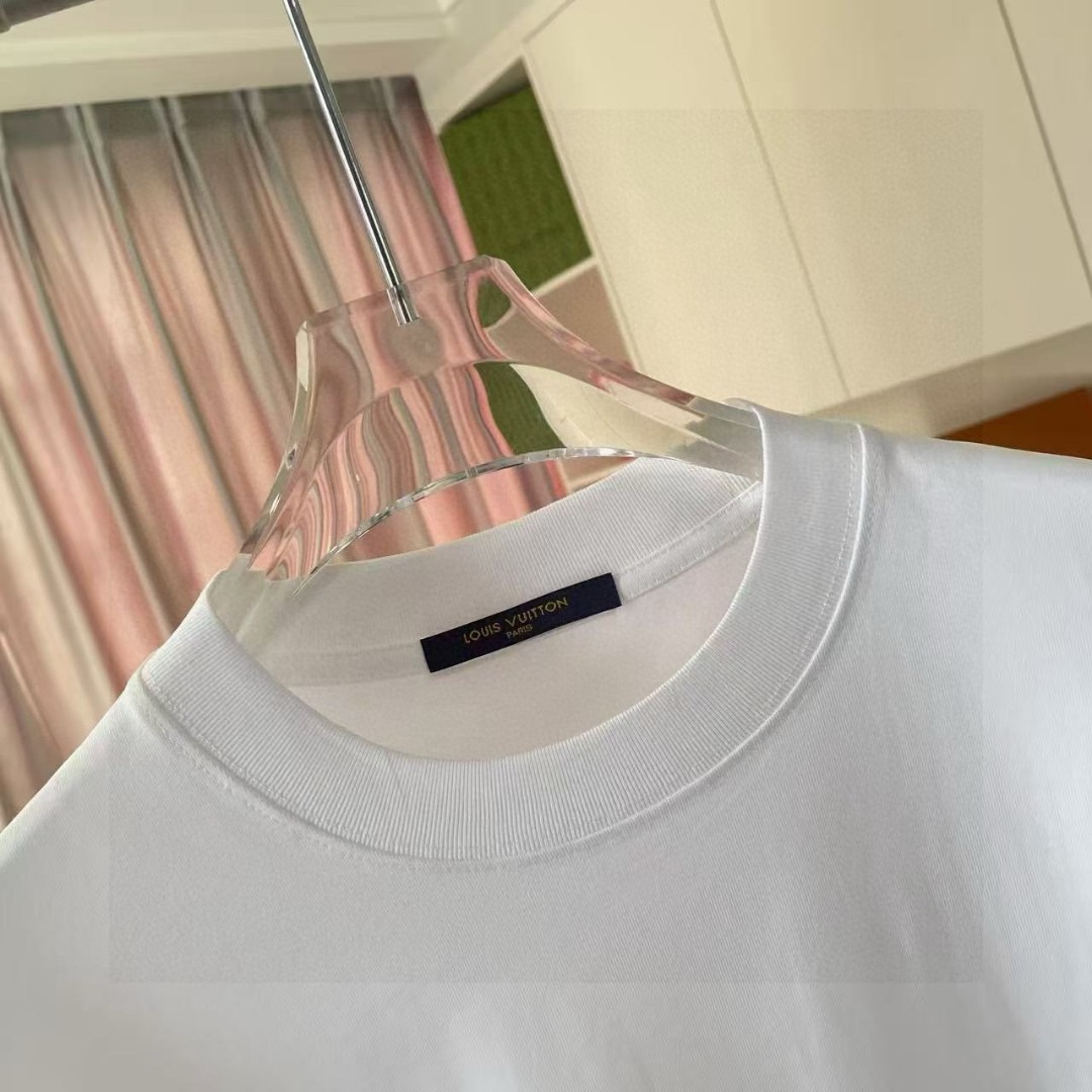 P70 1V*2026夏季新款 个性字母logo印花 定制面料300g 短袖T恤 男女同款 尺码：S M L XL XXL 五个码 颜色：黑色 白色 绿色 紫色