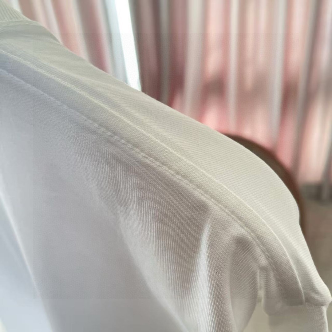 P70 1V*2026夏季新款 个性字母logo印花 定制面料300g 短袖T恤 男女同款 尺码：S M L XL XXL 五个码 颜色：黑色 白色 绿色 紫色
