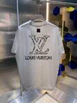 P70 Loui* 路易LV* 2026春夏新款短袖T恤 重磅个性简约字母印花工艺 吊牌 领标 洗水唛 三标齐全 颜色：黑色 白色 杏色 紫色 码数：S M L XL XXL