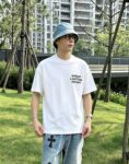 P75 1v～ Lv路易logo刺绣字母 《区别通货面料》7a抗菌短袖tee 上身十分舒适，男女同款半袖，落肩宽松版型 颜色: 黑色 白色 咖啡色 尺码：S（90-130斤） M（125-150斤） L（135-165斤） XL（160-190斤） XXL（185-220斤）