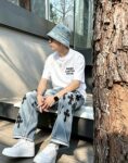 P75 1v～ Lv路易logo刺绣字母 《区别通货面料》7a抗菌短袖tee 上身十分舒适，男女同款半袖，落肩宽松版型 颜色: 黑色 白色 咖啡色 尺码：S（90-130斤） M（125-150斤） L（135-165斤） XL（160-190斤） XXL（185-220斤）