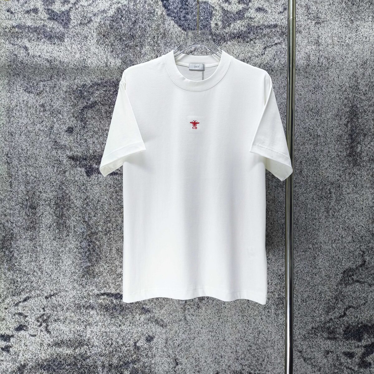 weigou_180690_0_4ce231673b P75 DIOR* 迪奥* 2026新款 精致绣花小logo 300g短袖t恤 宽松版型男女同款 尺码 S M L XL XXL 黑色 白色 紫色 湖水绿