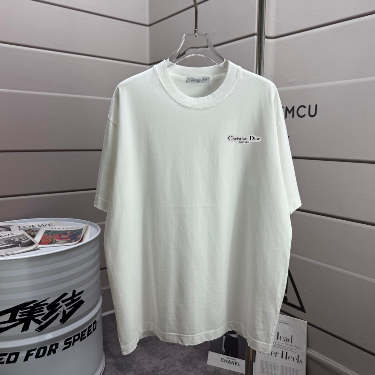 P80 Dio* 迪奥*2026春夏新款 洗水磨破320克圆领短袖tee 男女同款宽松版 颜色 :洗水深黑色 洗水白色 水洗灰 褐色 洗水红色 尺码 :S M L XL XXL 尺码： S （90-130斤） M （120-150斤） L （140-165斤） XL （160-180斤） XXL （180-210斤）