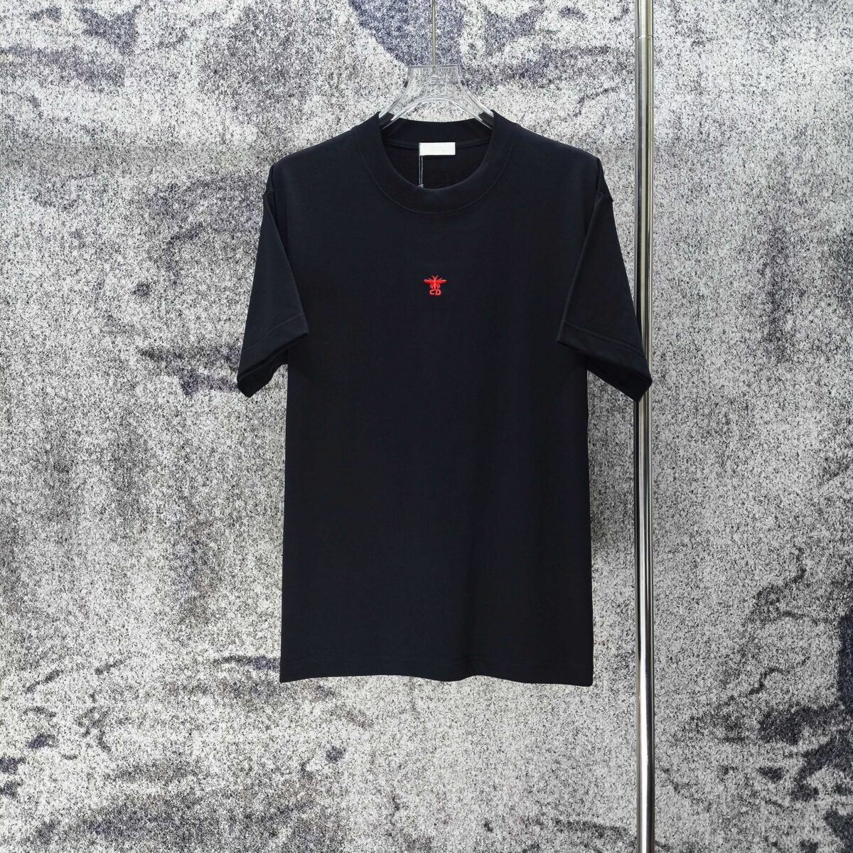 weigou_180932_0_1364c2721d P75 DIOR* 迪奥* 2026新款 精致绣花小logo 300g短袖t恤 宽松版型男女同款 尺码 S M L XL XXL 黑色 白色 紫色 湖水绿