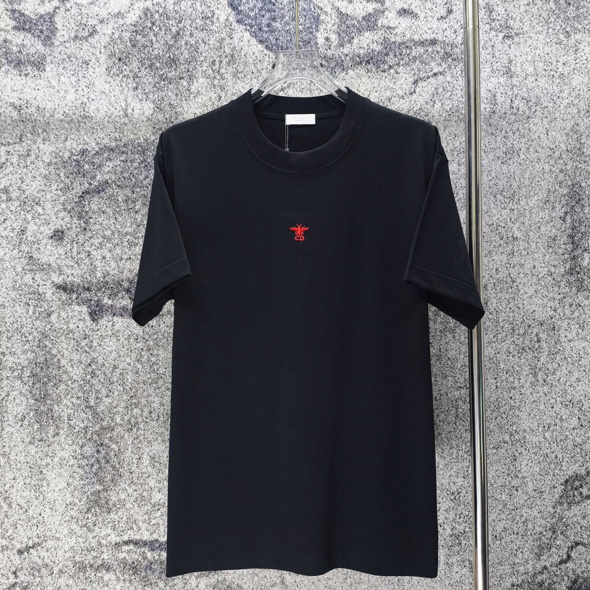 weigou_180932_1_1baaf460fe P75 DIOR* 迪奥* 2026新款 精致绣花小logo 300g短袖t恤 宽松版型男女同款 尺码 S M L XL XXL 黑色 白色 紫色 湖水绿